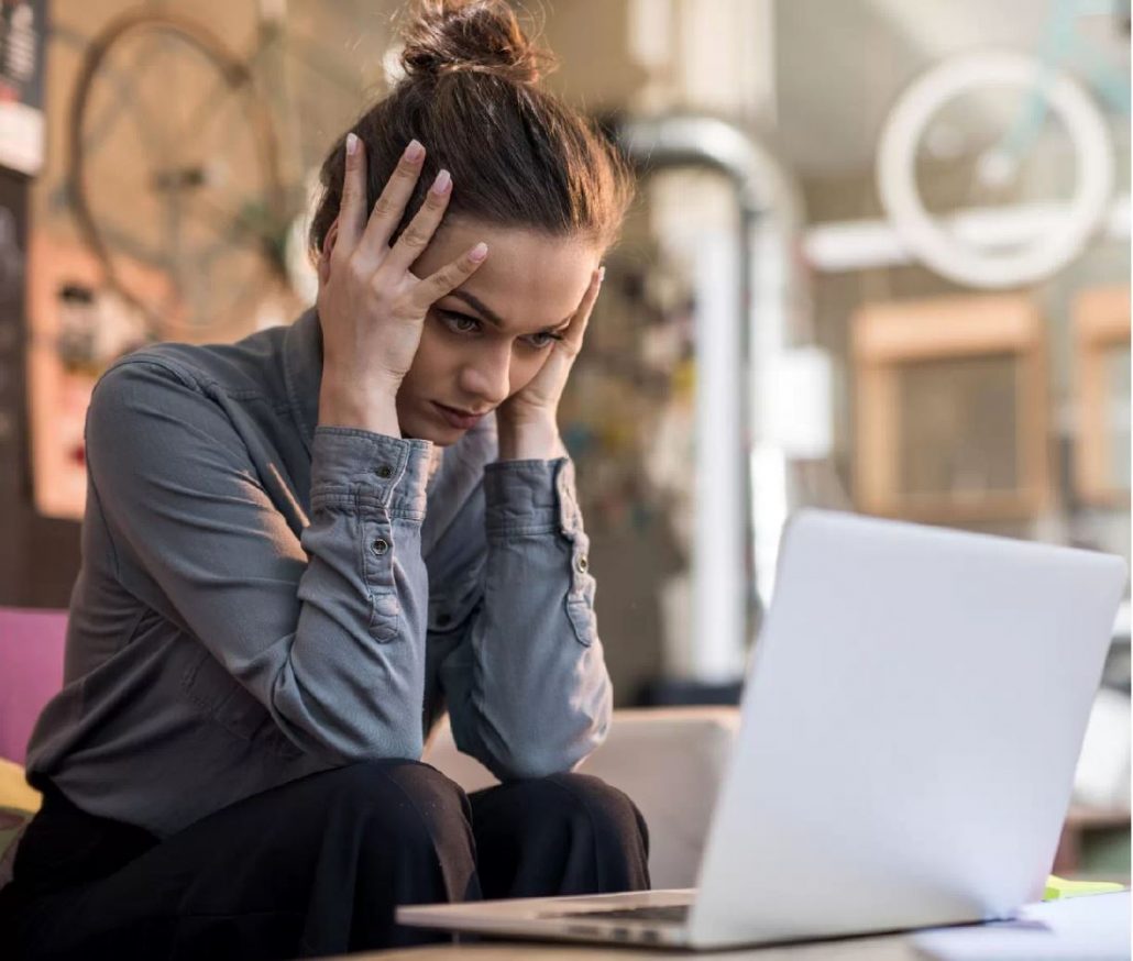Estrés crónico en el trabajo: Síntomas de los efectos del burnout